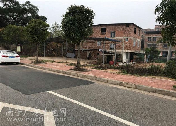 厂房仓库,350平空场地  状态:未成交 区域:邕宁区 地址:邕宁蒲庙梁村