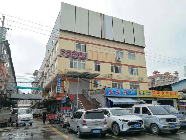 西乡塘北湖北路北湖茶城内398一1100平厂房场地招租